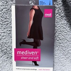 Mediven Sheer and Soft Compression Stockings Size IV 15-20